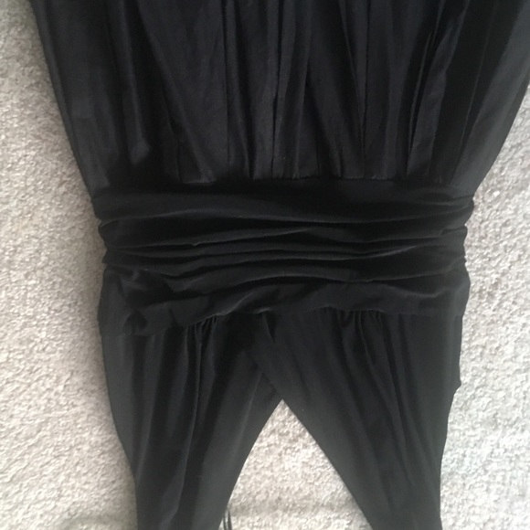 Black frilly dress with white flowers - Picture 4 of 6